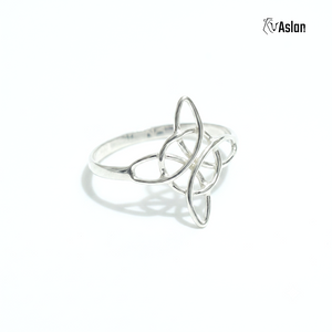 Anillo grande nudo de bruja