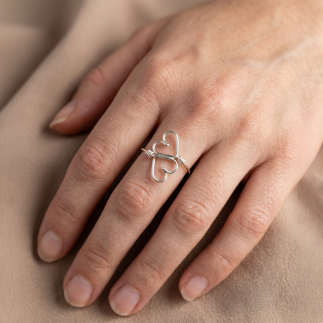 Anillo doble corazón alambre