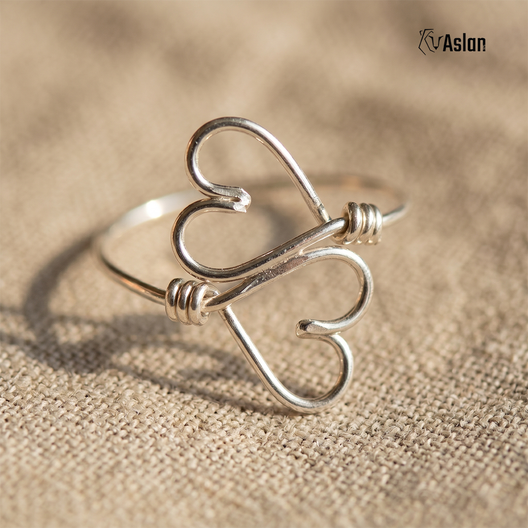 Anillo doble corazón alambre