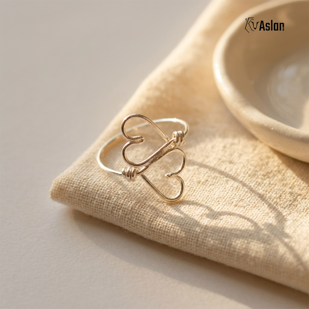 Anillo doble corazón alambre