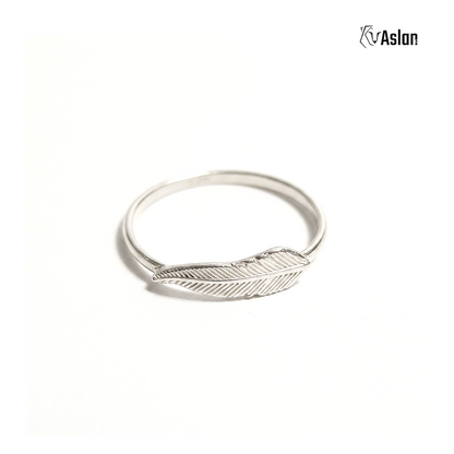 Anillo pluma corta
