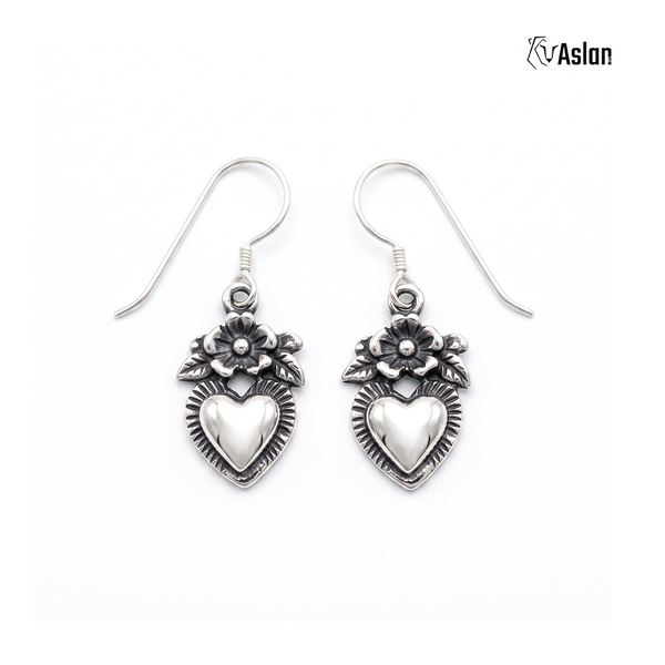 Arete corazón florido