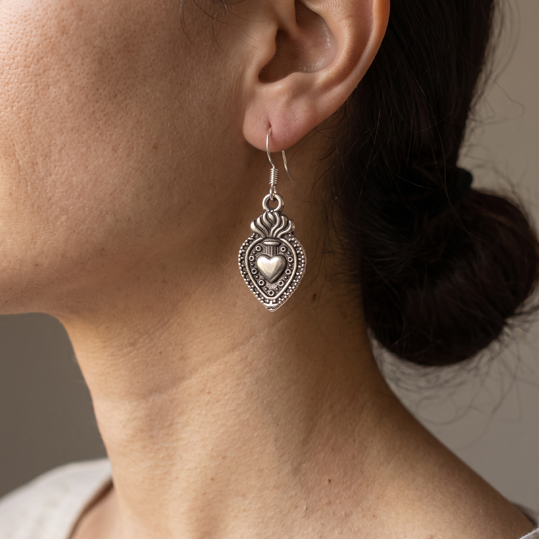 Aretes corazón milagroso