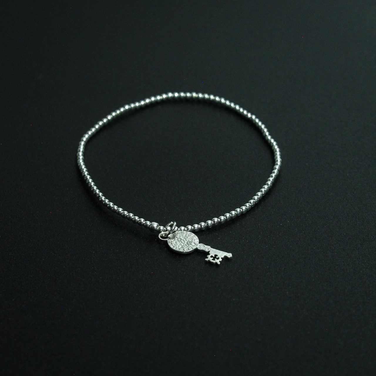 Pulsera llave de San Benito