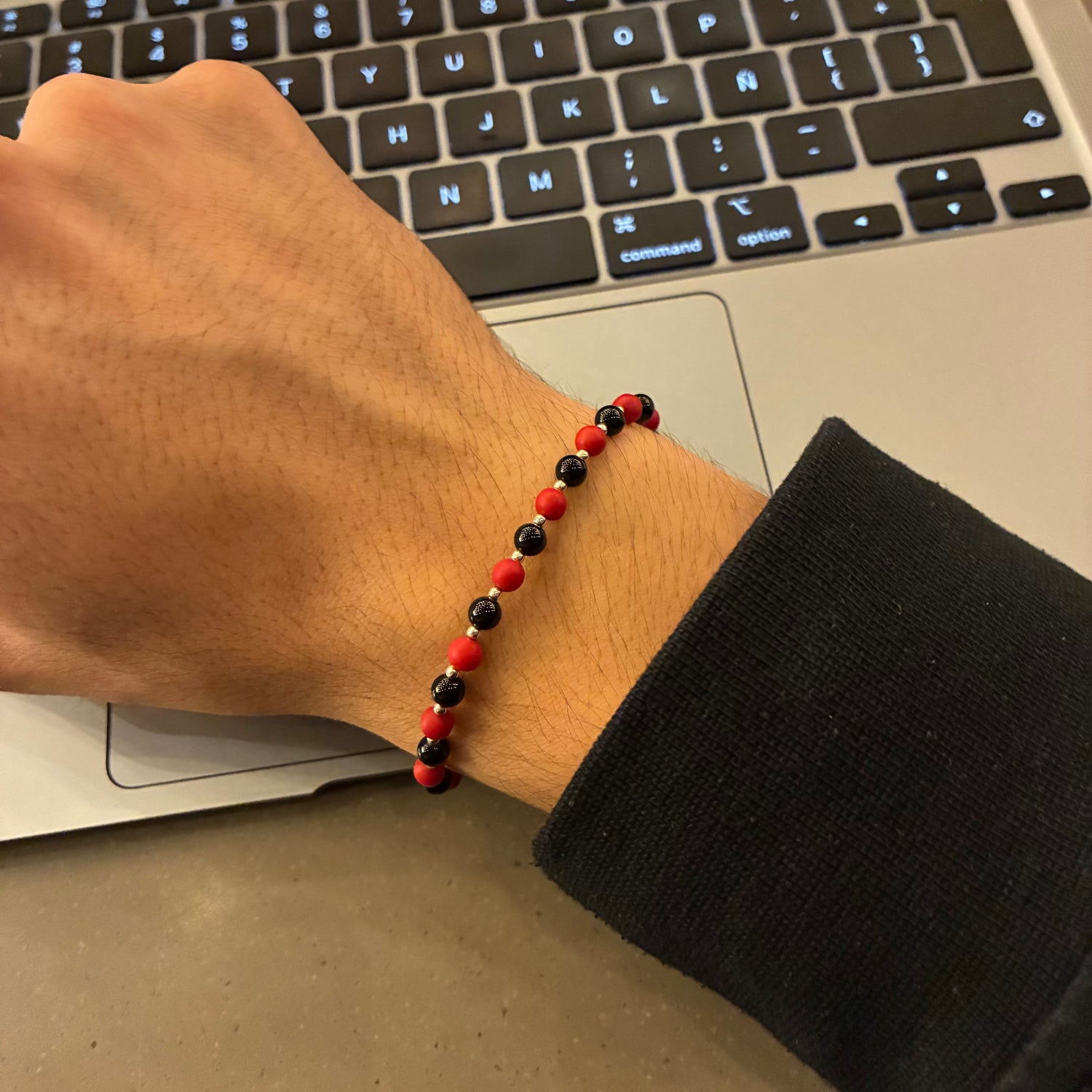 Pulsera serpiente carmesí
