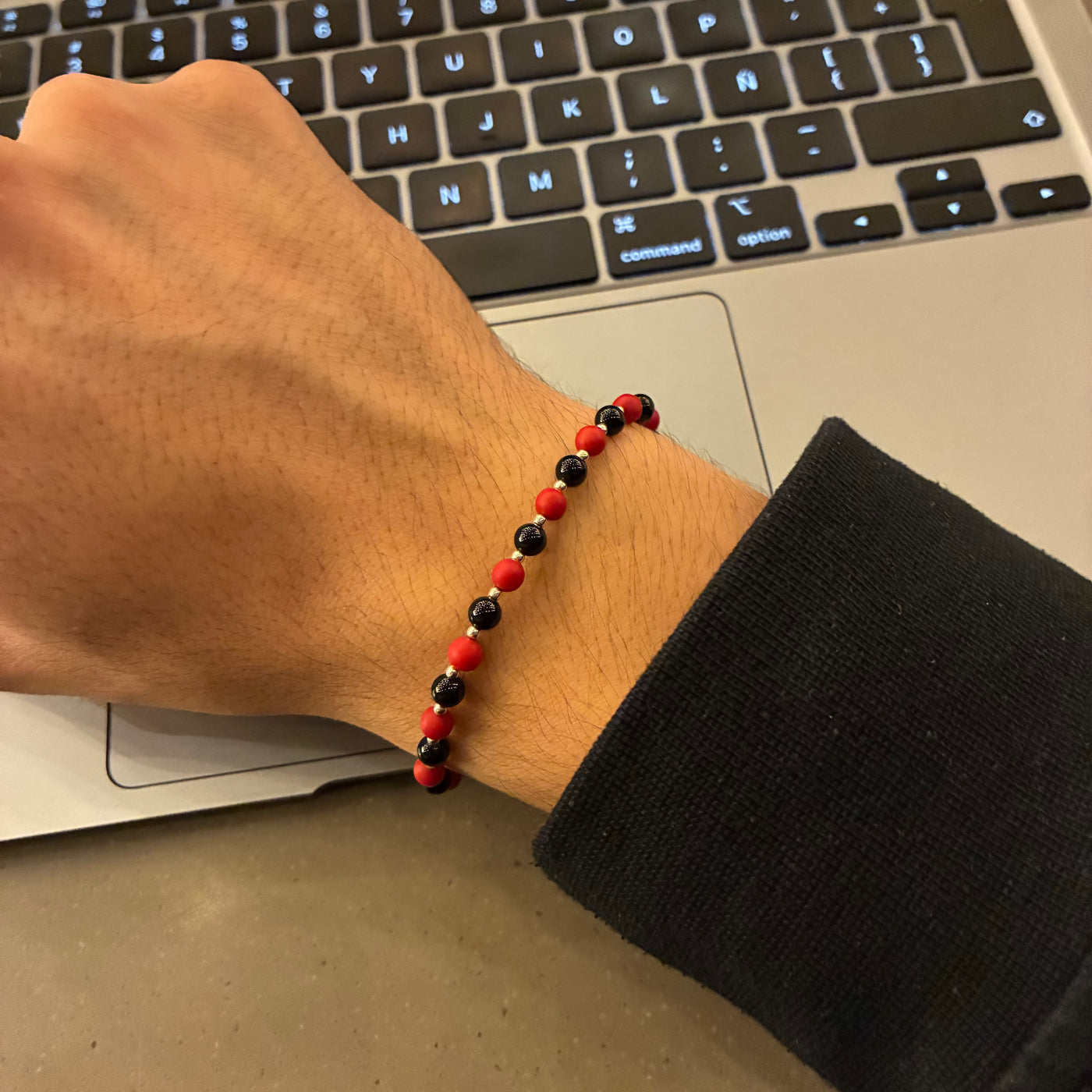Pulsera serpiente carmesí