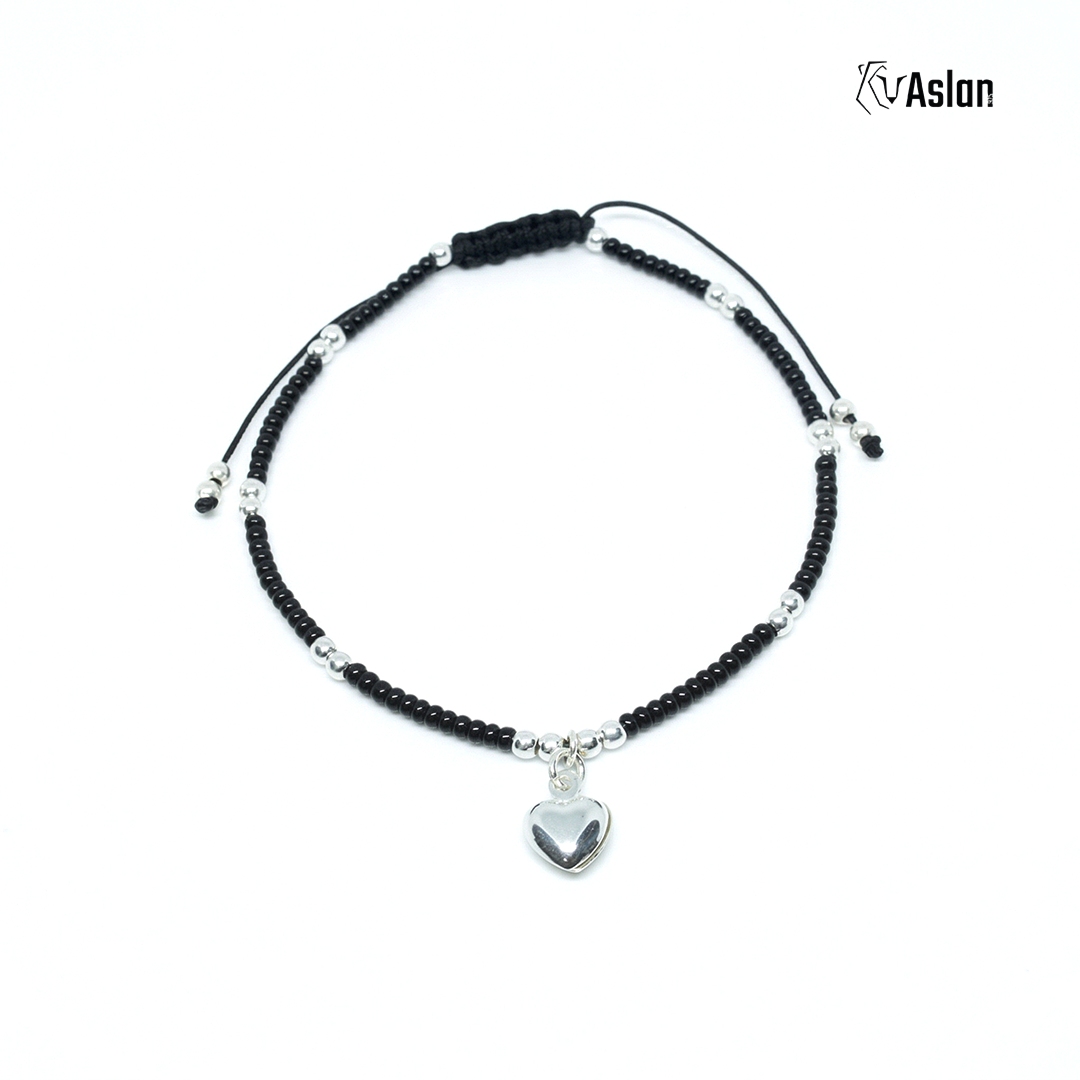 Pulsera hilo con corazón