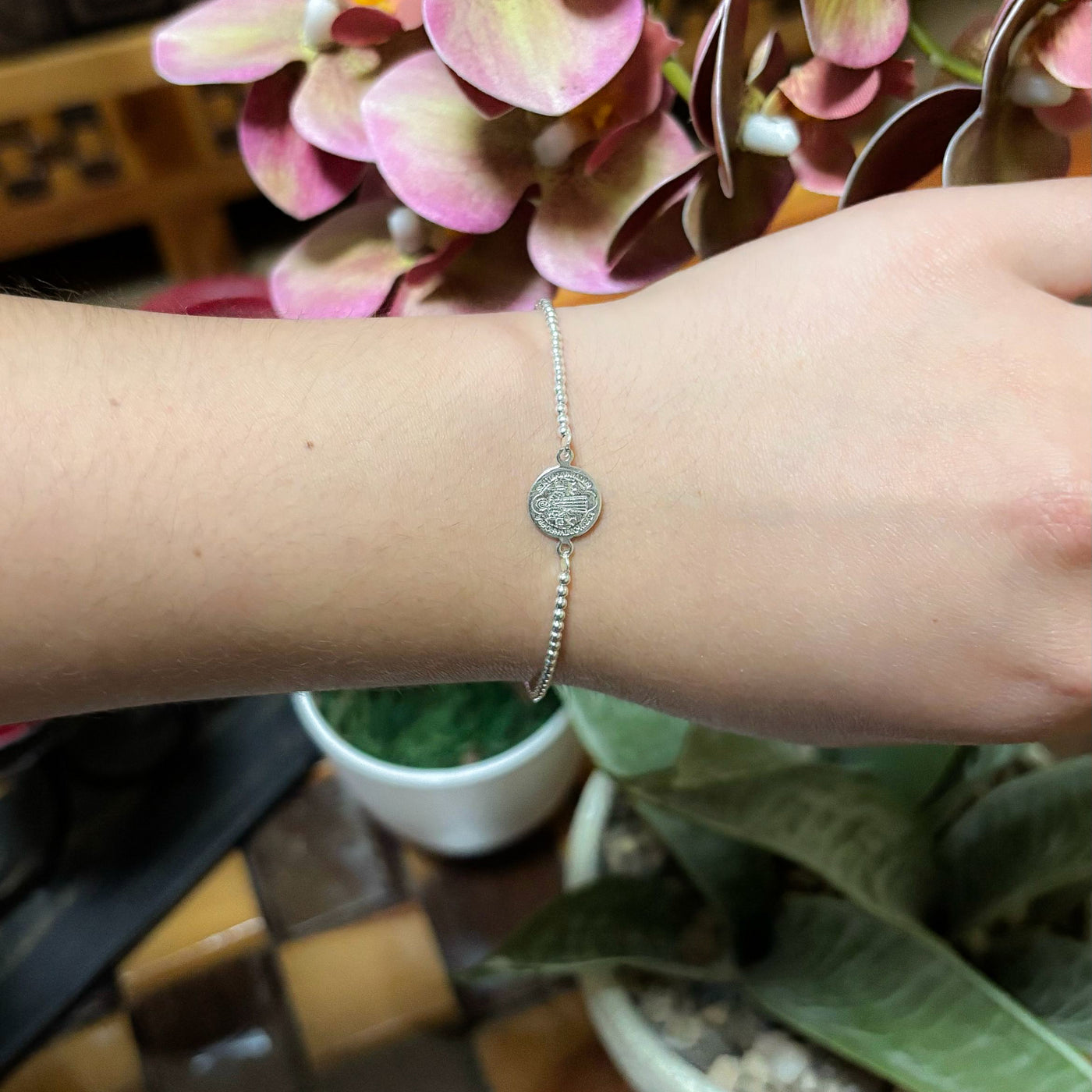 Pulsera sello de San Benito