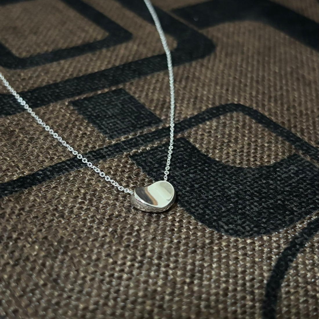 Cadena corazón minimalista