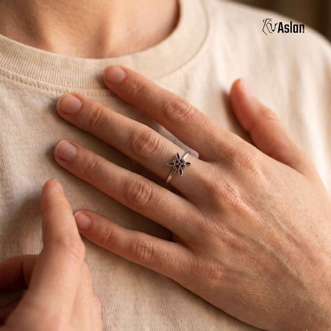 Anillo nudo bruja