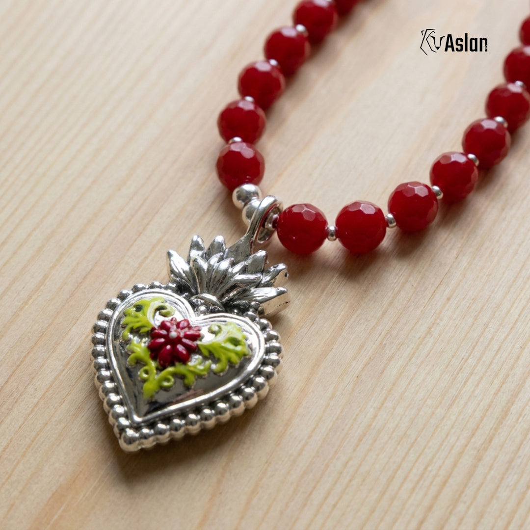 Detalle de Collar Corazón Milagro Rojo
