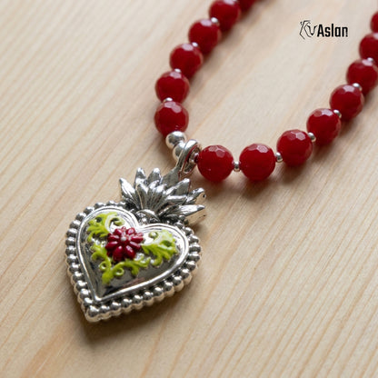 Detalle de Collar Corazón Milagro Rojo