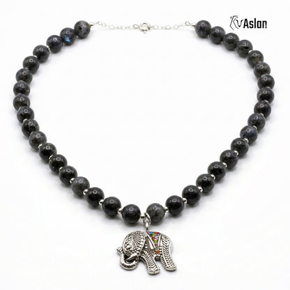 Collar Elefante Gris