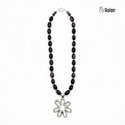 Collar Flor Negro Morado