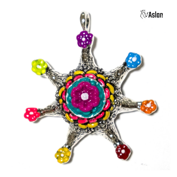 Dije Estrella de Flores