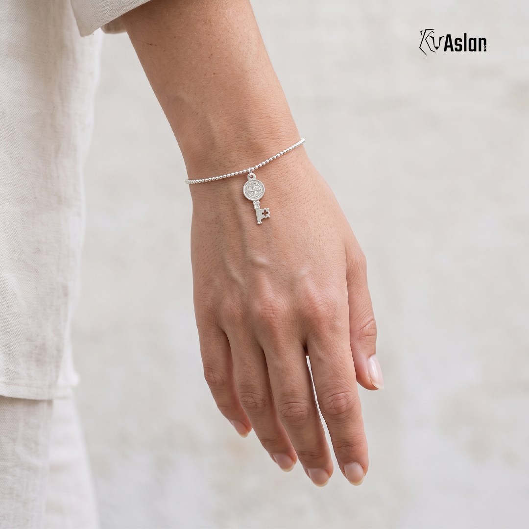 Pulsera llave de San Benito